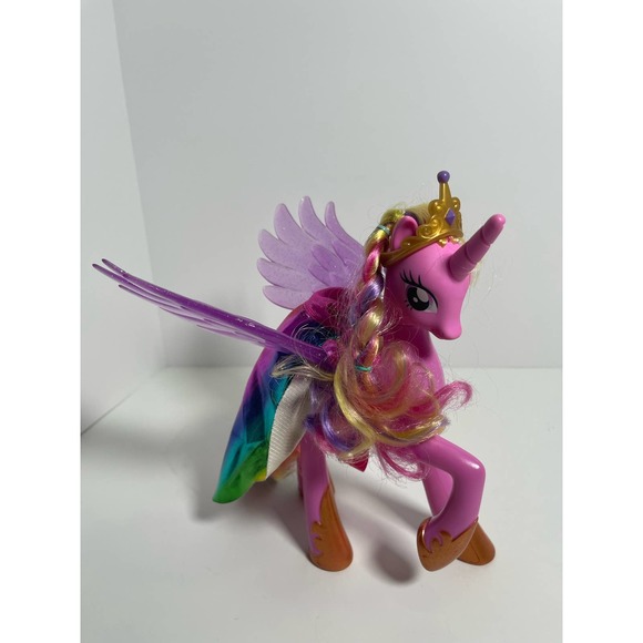 My Little Pony Princess Cadence Wedding Light up Wings/ Talking with accessories - Picture 6 of 6